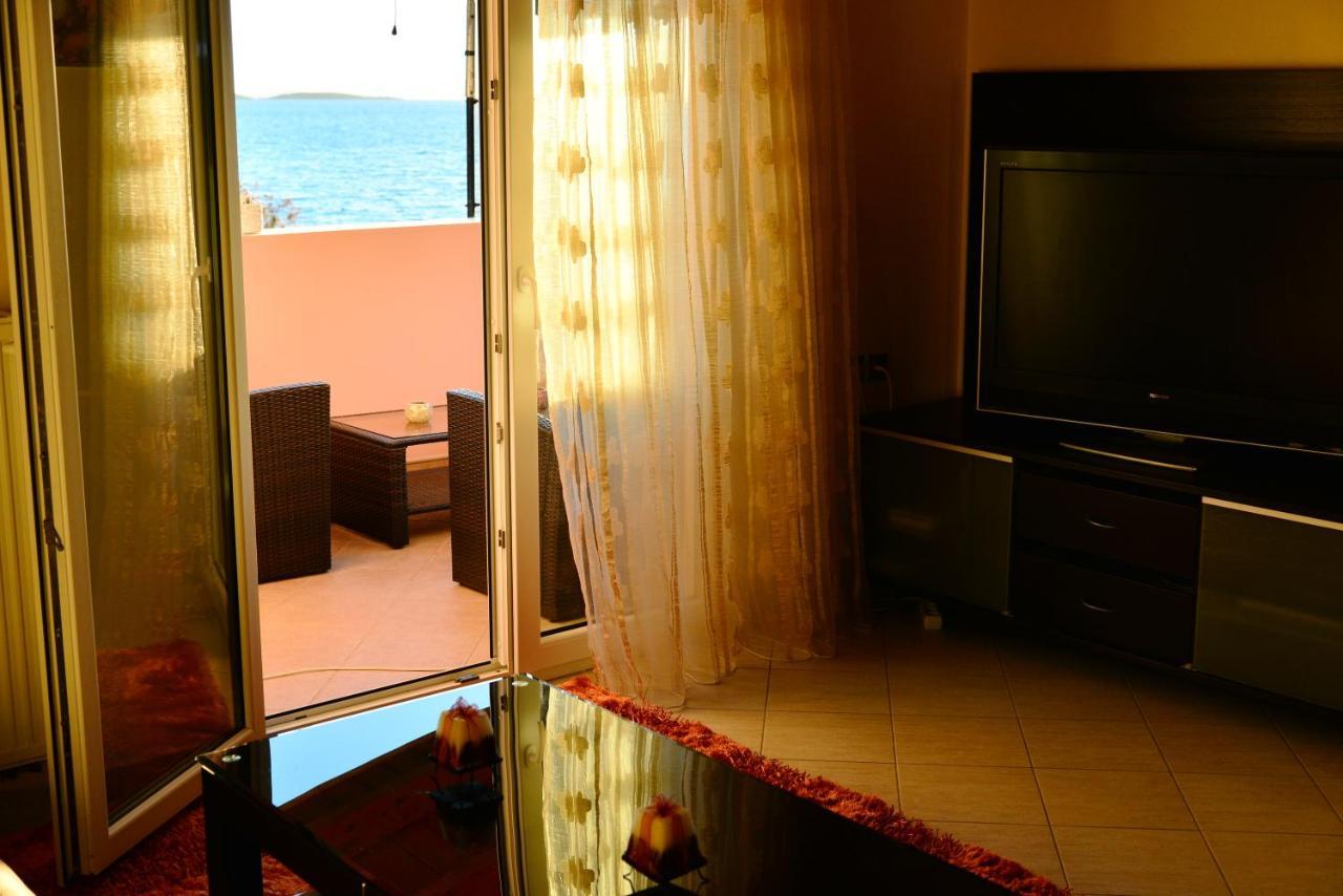 Sea View Luxury Apartment 普拉塔里亚 外观 照片